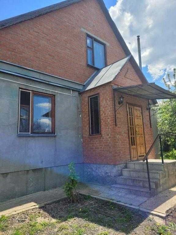 Продам цегляний будинок 1990 р. побудови, в мальовничій місцевості