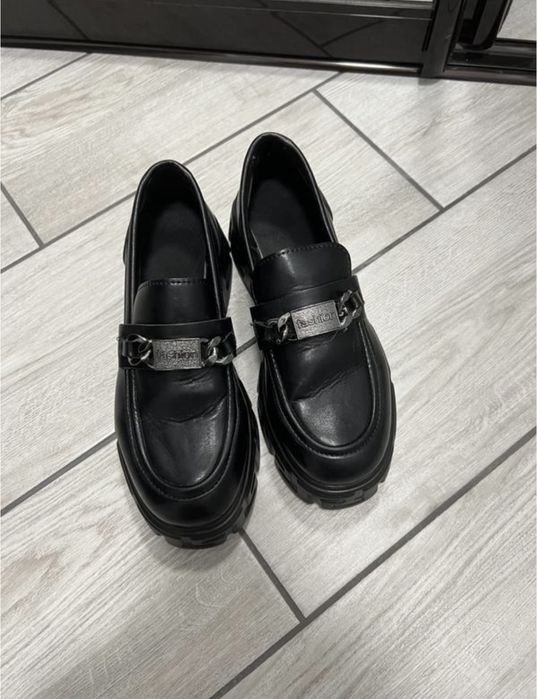 Лофери жіночі чорні