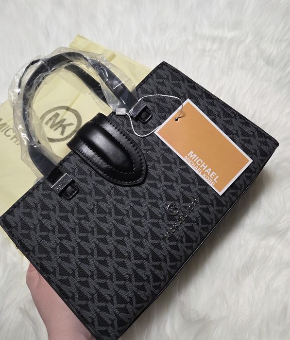 Новинка, шикарна сумочка Michael Kors