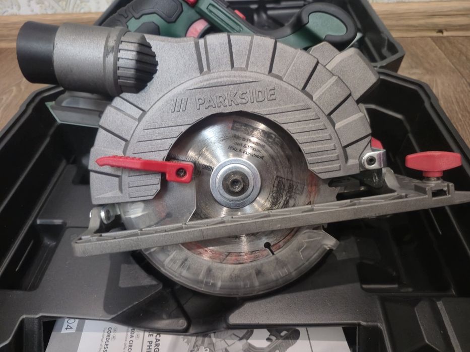 Акумуляторна дискова пилка Parkside