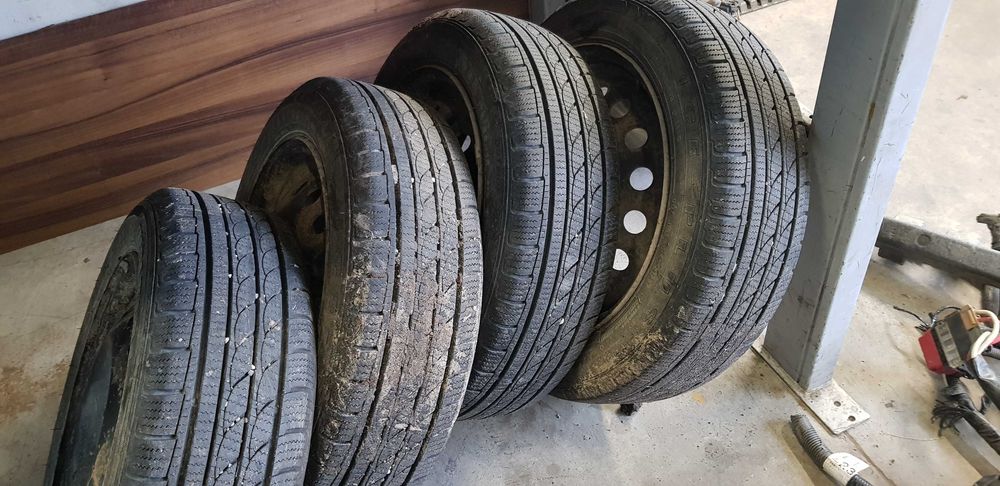 Nissan Micra k12 koła opony felgi 175/65 R15 4x100