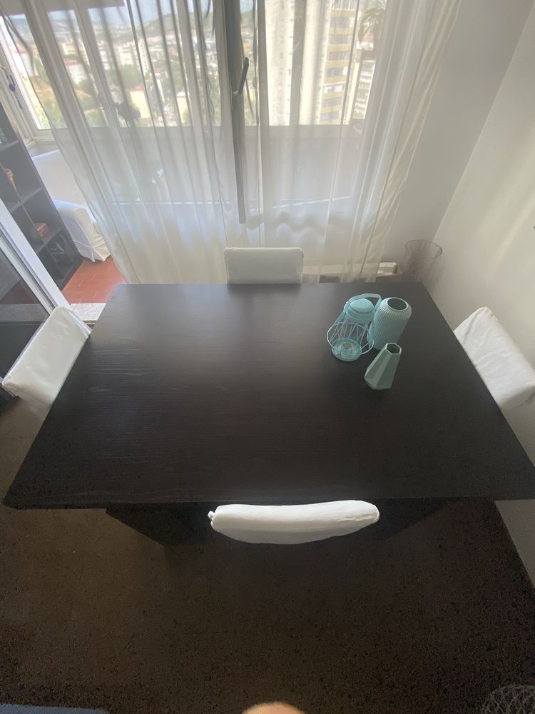 Mesa de jantar em cerejeira preta