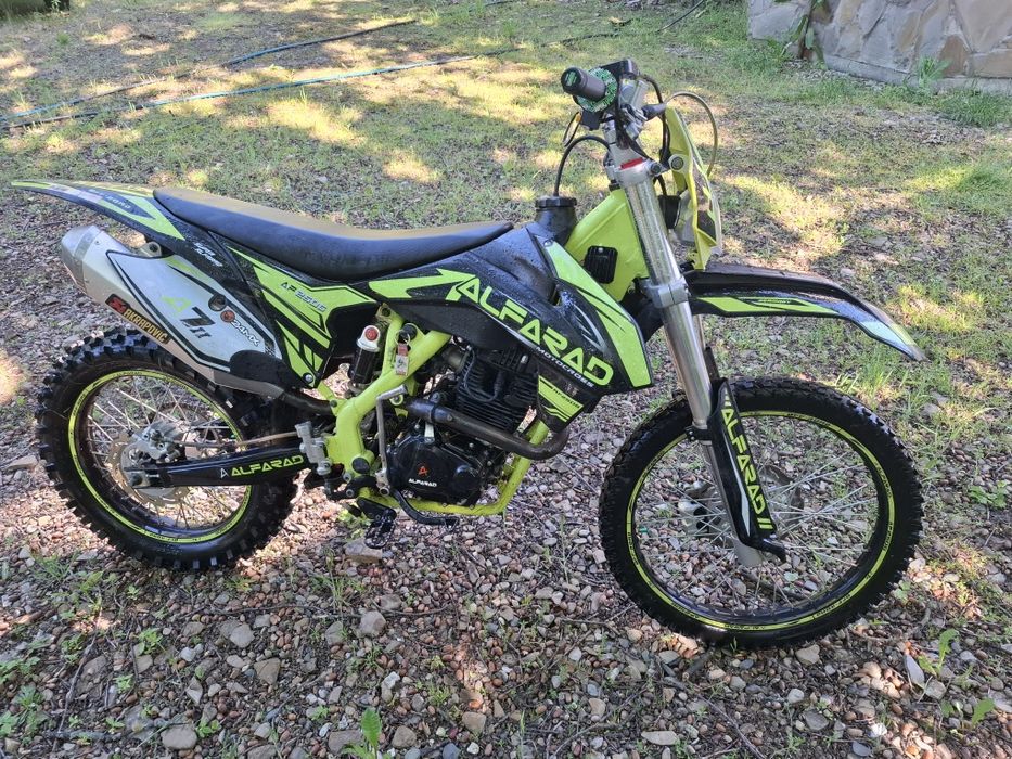 Cross Alfarad 250
