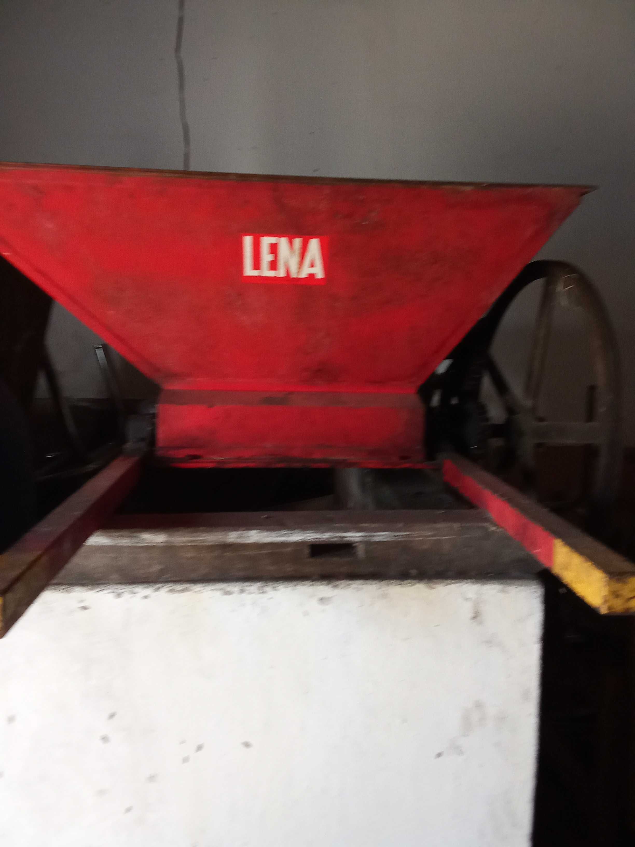 Esmagador de uvas Lena