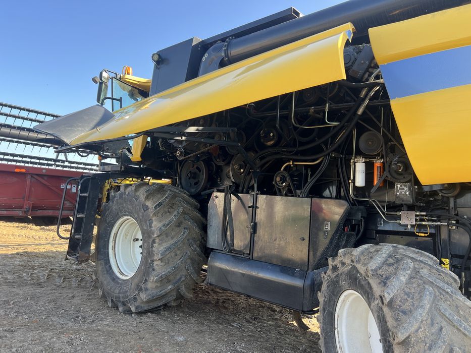 New Holland CX8080