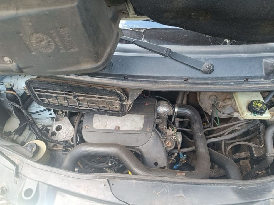 Opel vivaro 2004 року