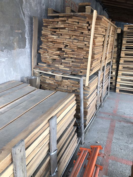 Дошка порізана рівна