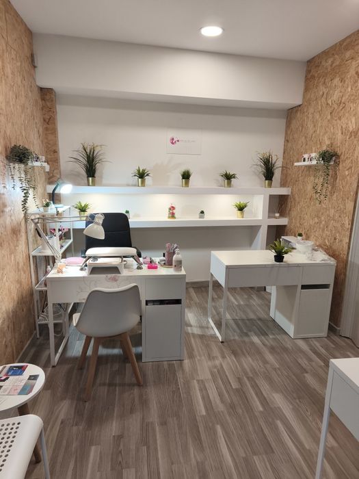 Aluga-se Mesa trabalho manicure