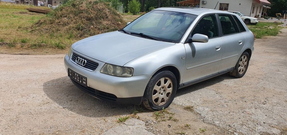 Audi a3 8L 1.6 APF  lift automat ESE  5 drzwi ly7w  części blask Gołda