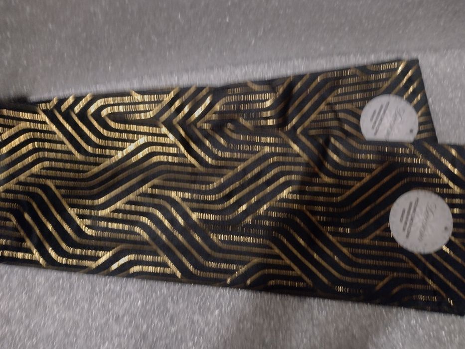 2 poszewki dekoracyjne czarne metaliczne welurowe 40x40 złote