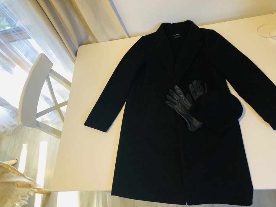 Czarny płaszcz Stradivarius M / 38 , czapka i rekawiczki