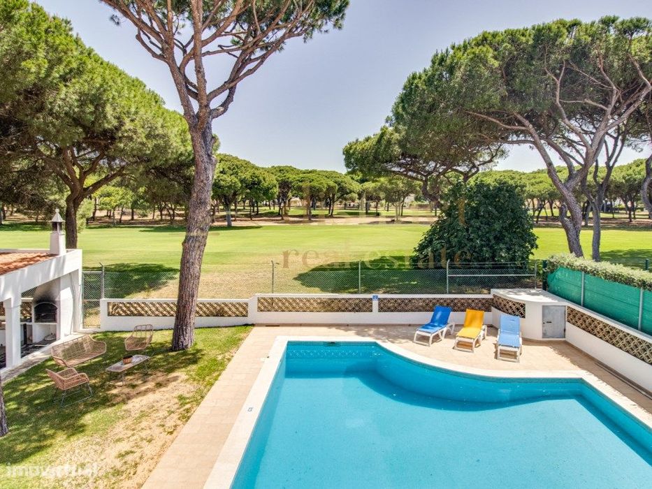Moradia T4 com Piscina e vista Campo de Golf em Vilamoura - Arrenda...