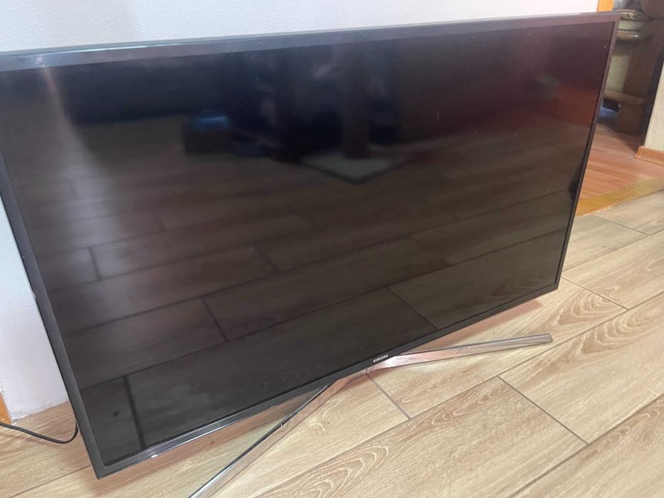 Телевизор SAHSUNG UE40MU6100U