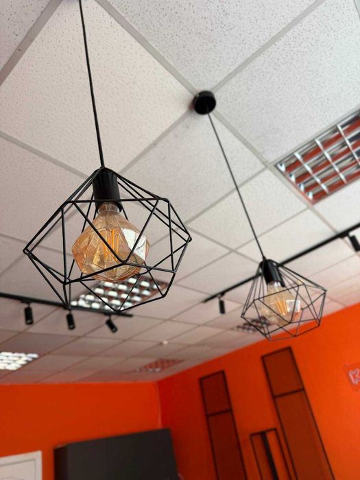 Сдам помещение 60 кв. м  по красной линии, мкрн. Солнечный 7г.