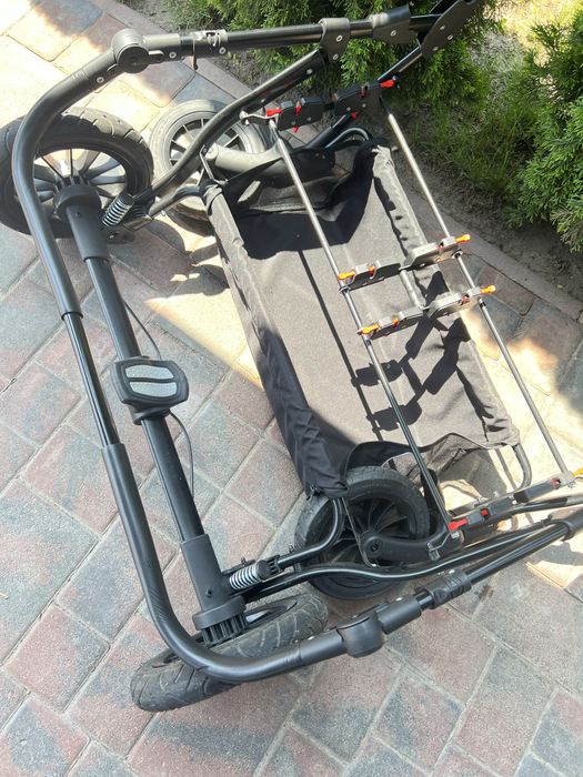 Коляска для двійні