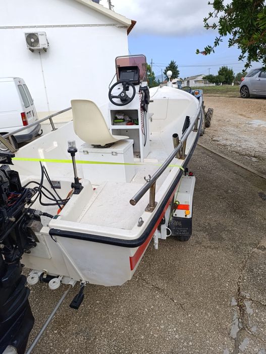 Barco Delfus 450 com Yamaha 20 CV