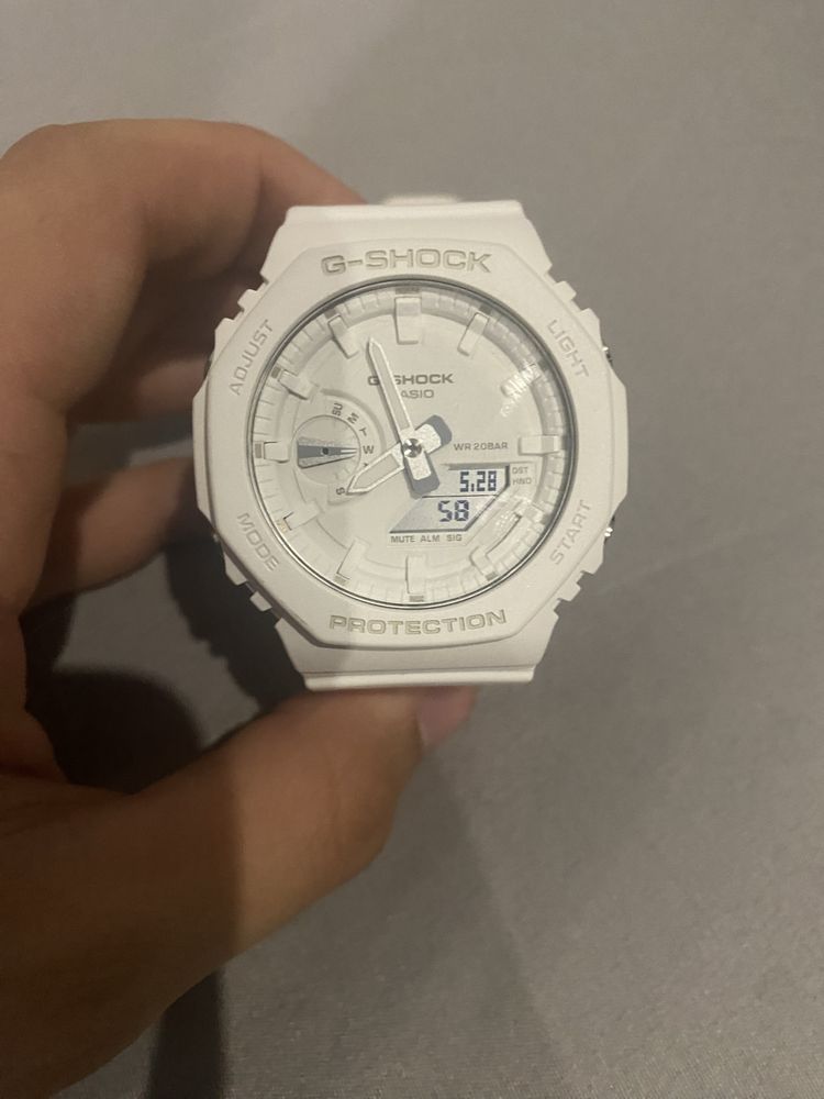 Zegarek g-shock biały