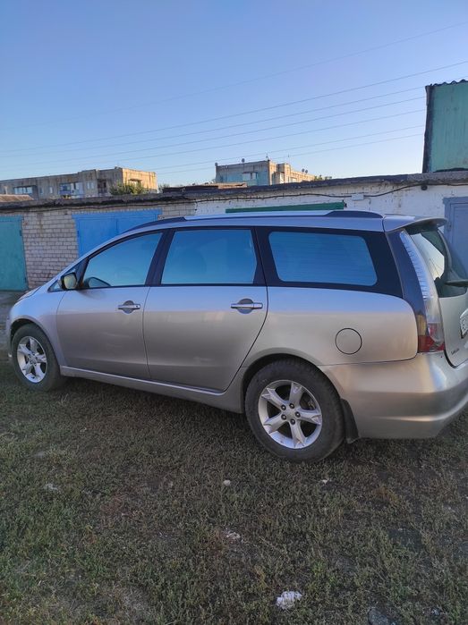 MITSUBISHI Grandis 2.4газ