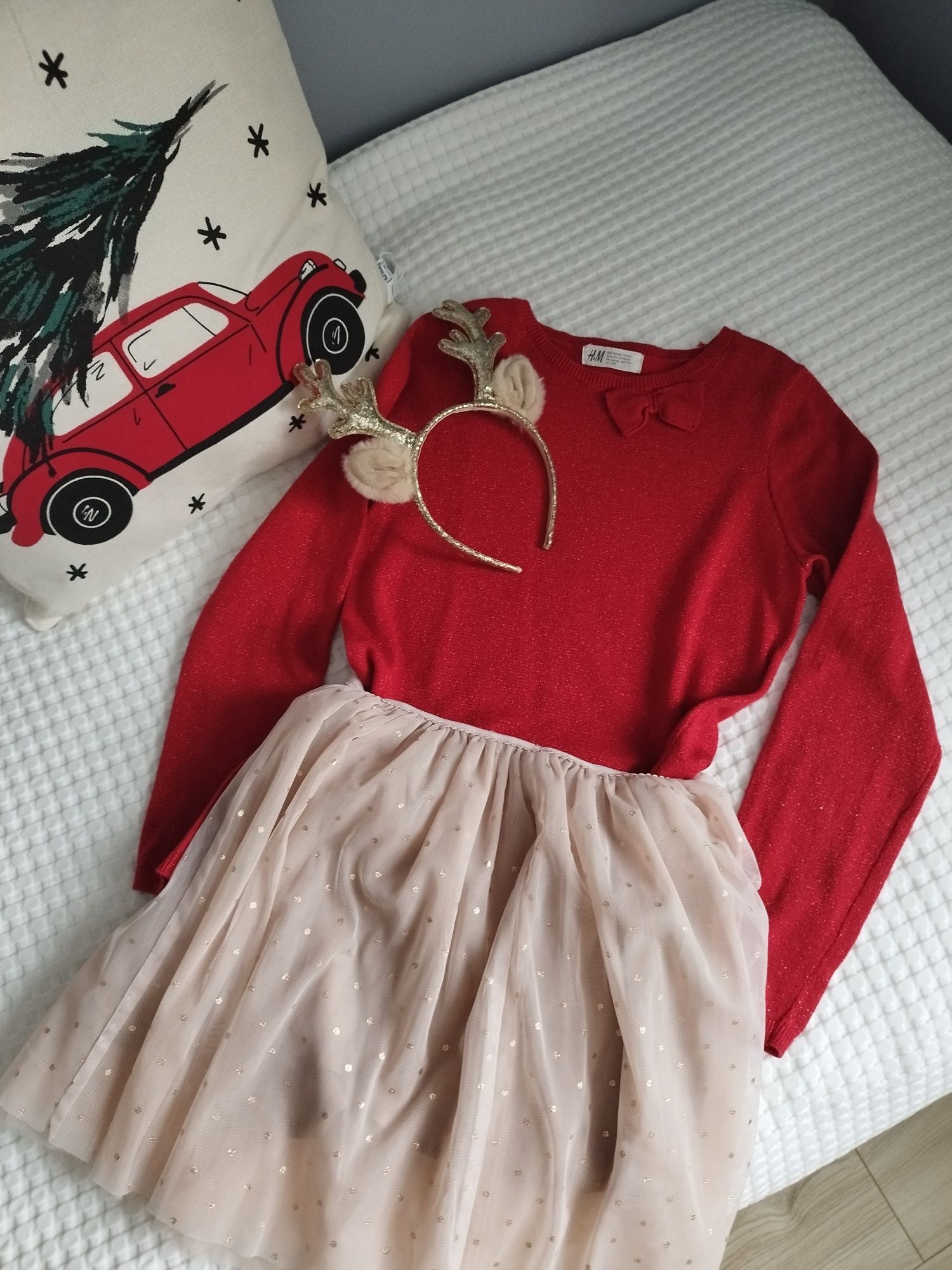 Sweterek roz.134/140 H&M