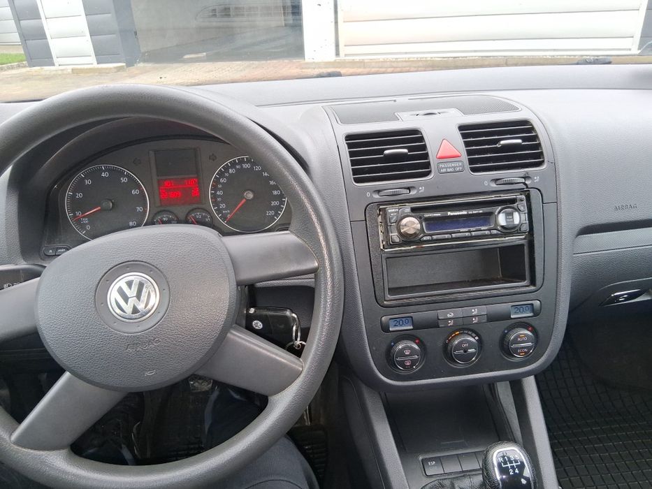 Volkswagen Golf V 1.4 MPI