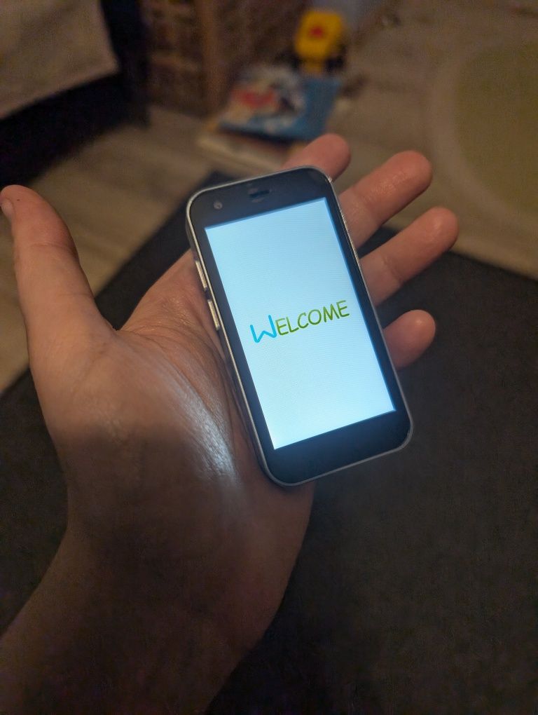 Najmniejszy smartfon na świecie 3" w kształcie iphone 13 pro SERVO