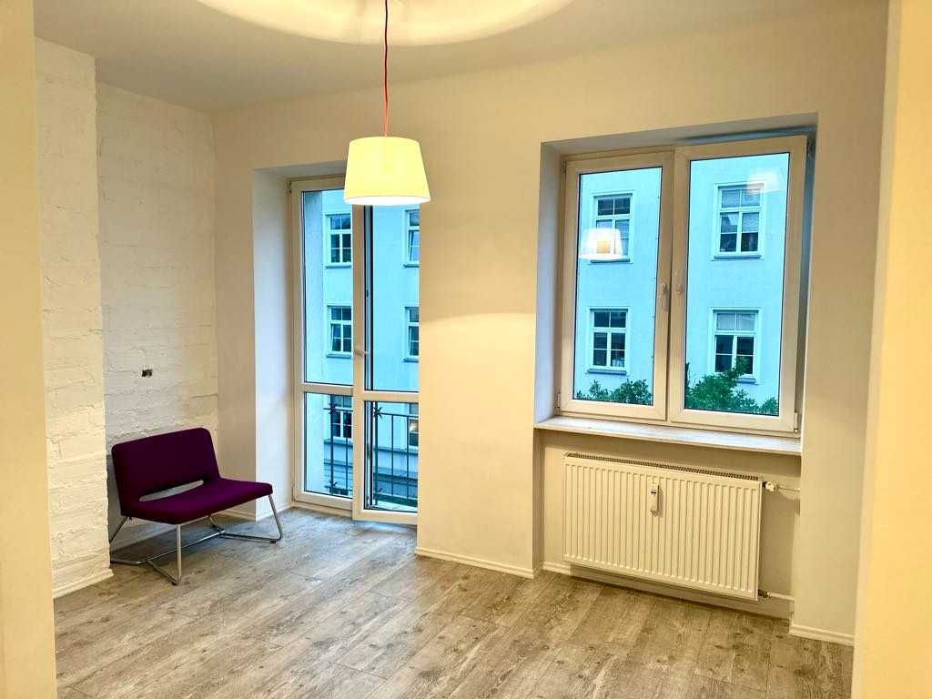 Kawalerka 30 m² – ul. Hoża / Emilii Plater, Centrum Warszawy