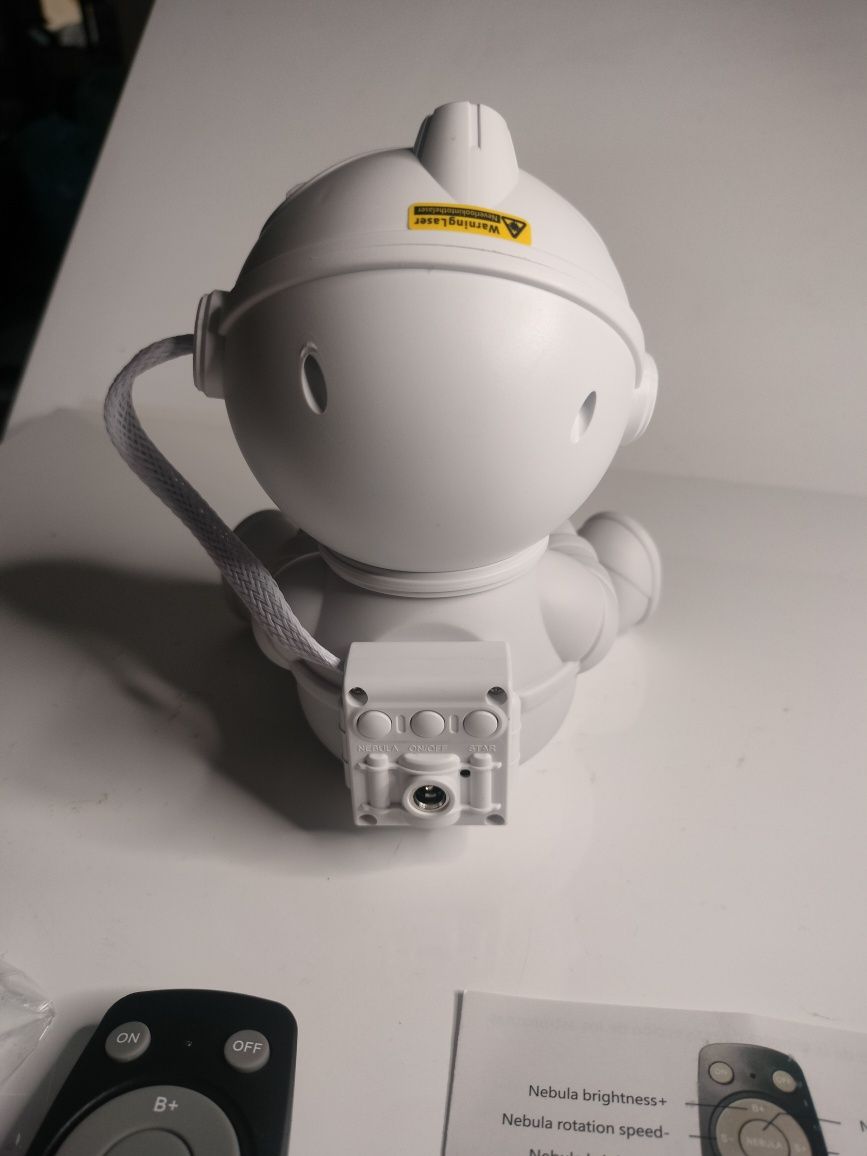 Projektor gwiazd/galaktyk w kształcie astronauty