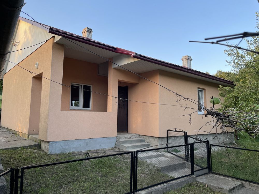 Продається будинок. Комарівці