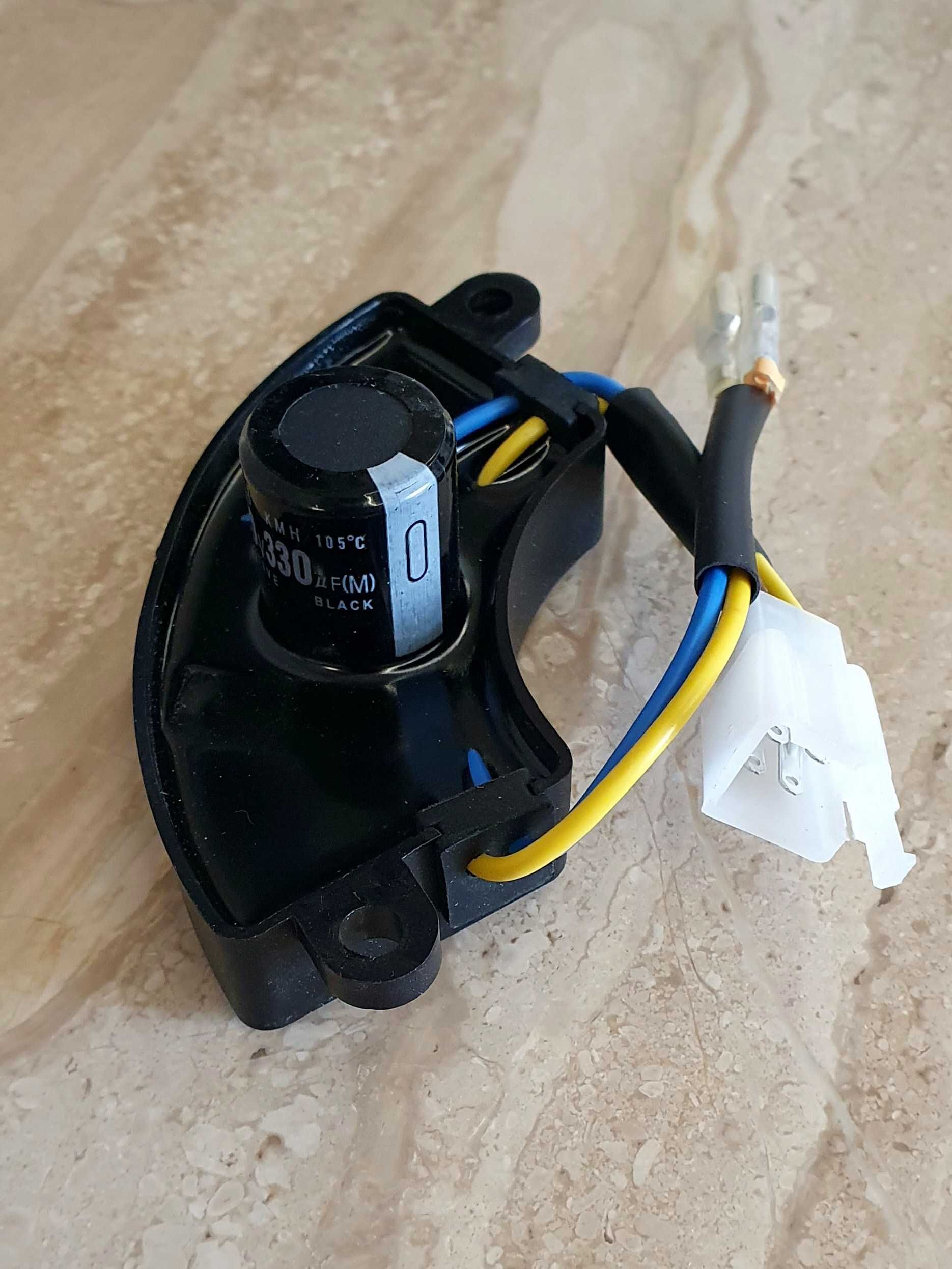 AVR регулятор напруги генератора 2- 4 кВт. 220v - 330 mF.