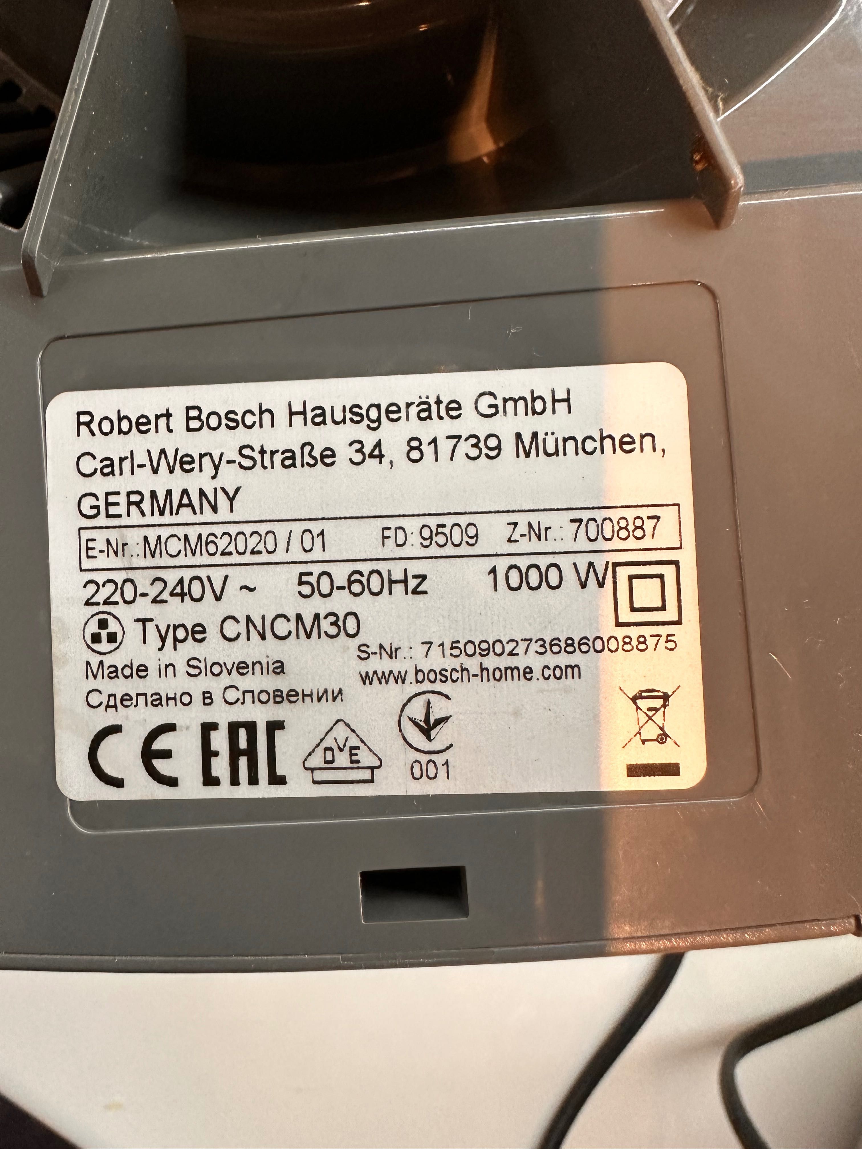 Robot Bosch 1000 W model MCM62020 kuchenny "kombajn"