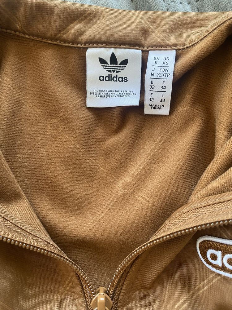 Костюм adidas жіночій !