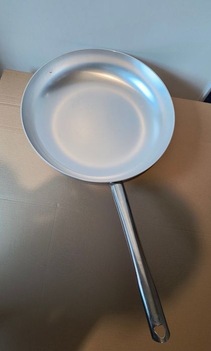 Sprzedam patelnię wok duża do gastronomii