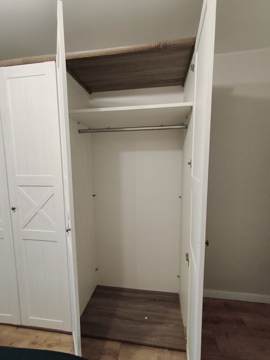 Szafa pięciodrzwiowa brw