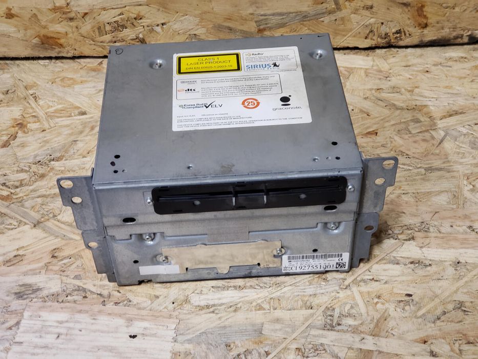 Автомобильный информационно-развлекательный компьютер DAB разборка