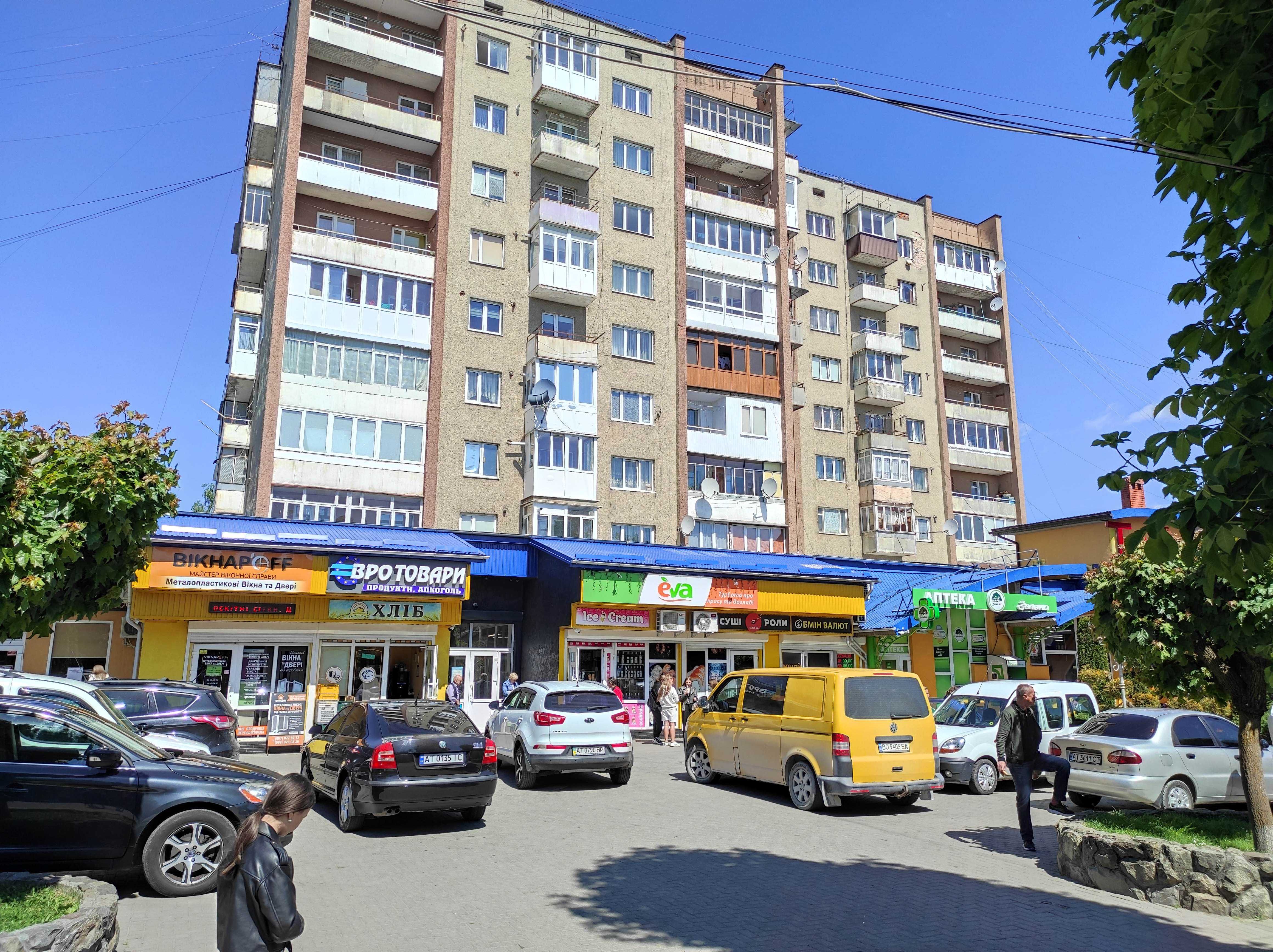 Продається 3-х. кім. квартира з видом на гори по вул. Грушевського