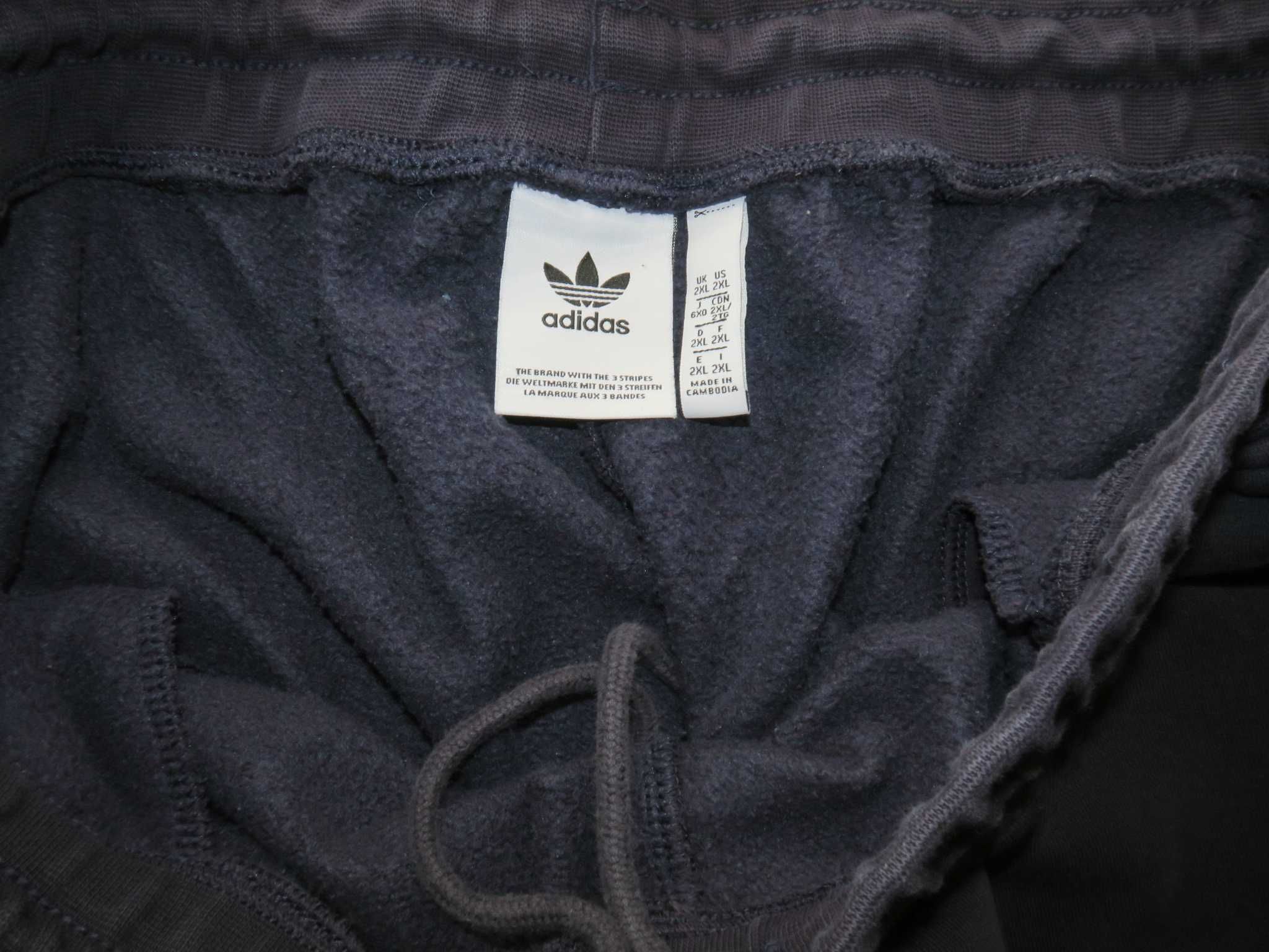 Adidas Originals spodnie bawełniane zwężane 2XL