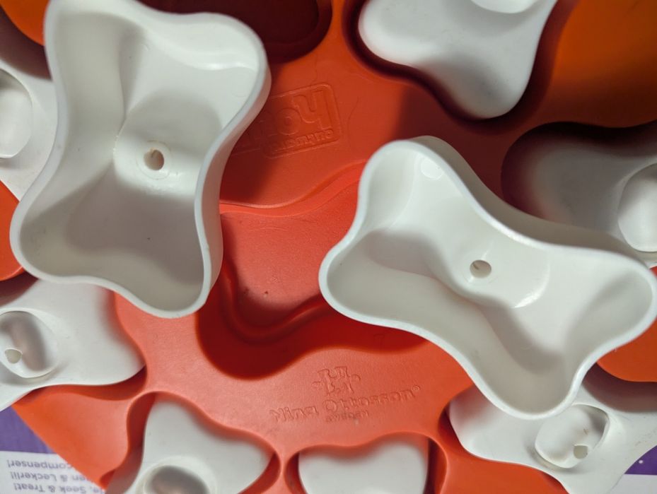 Nina Ottosson Smart - gra edukacyjna dla psa smaczki