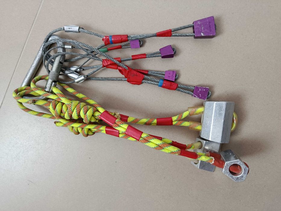 Entaladores para escalada desportiva, espeleologia