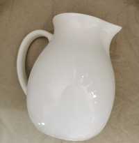 Duży dzbanek biały  wazon