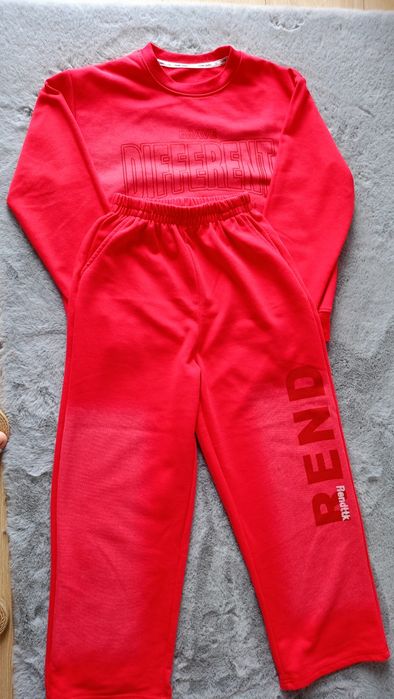 Komplet dres dziecięcy 140cm.