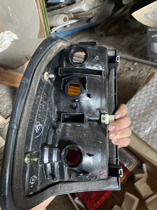 Фонарь задний  Toyota Land Cruiser 100