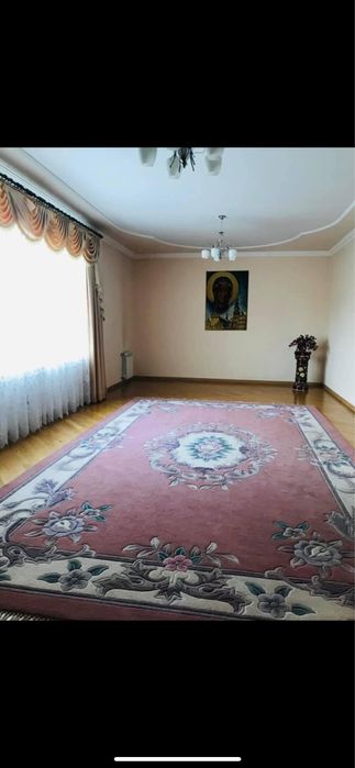 Продам будинок в місті