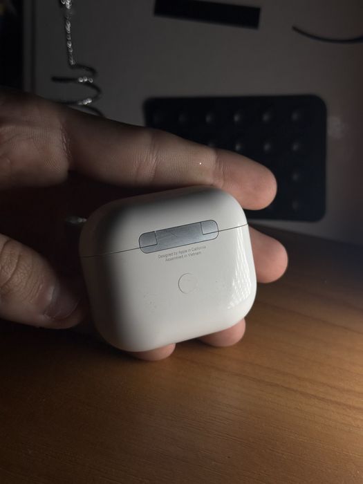 Кейс від аірподс 3