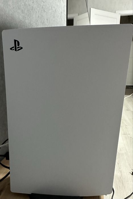 продам Playstation 5 digitional edition