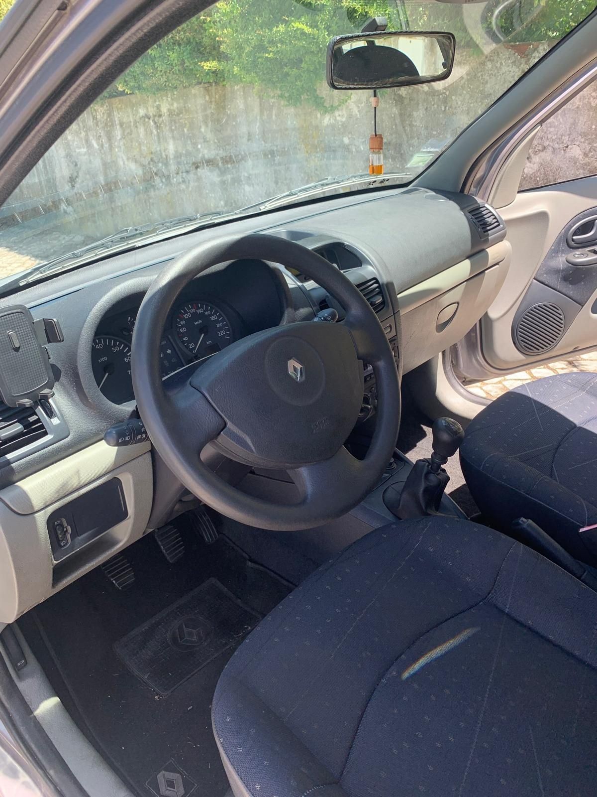 RENAULT CLIO 1.2 / 2002