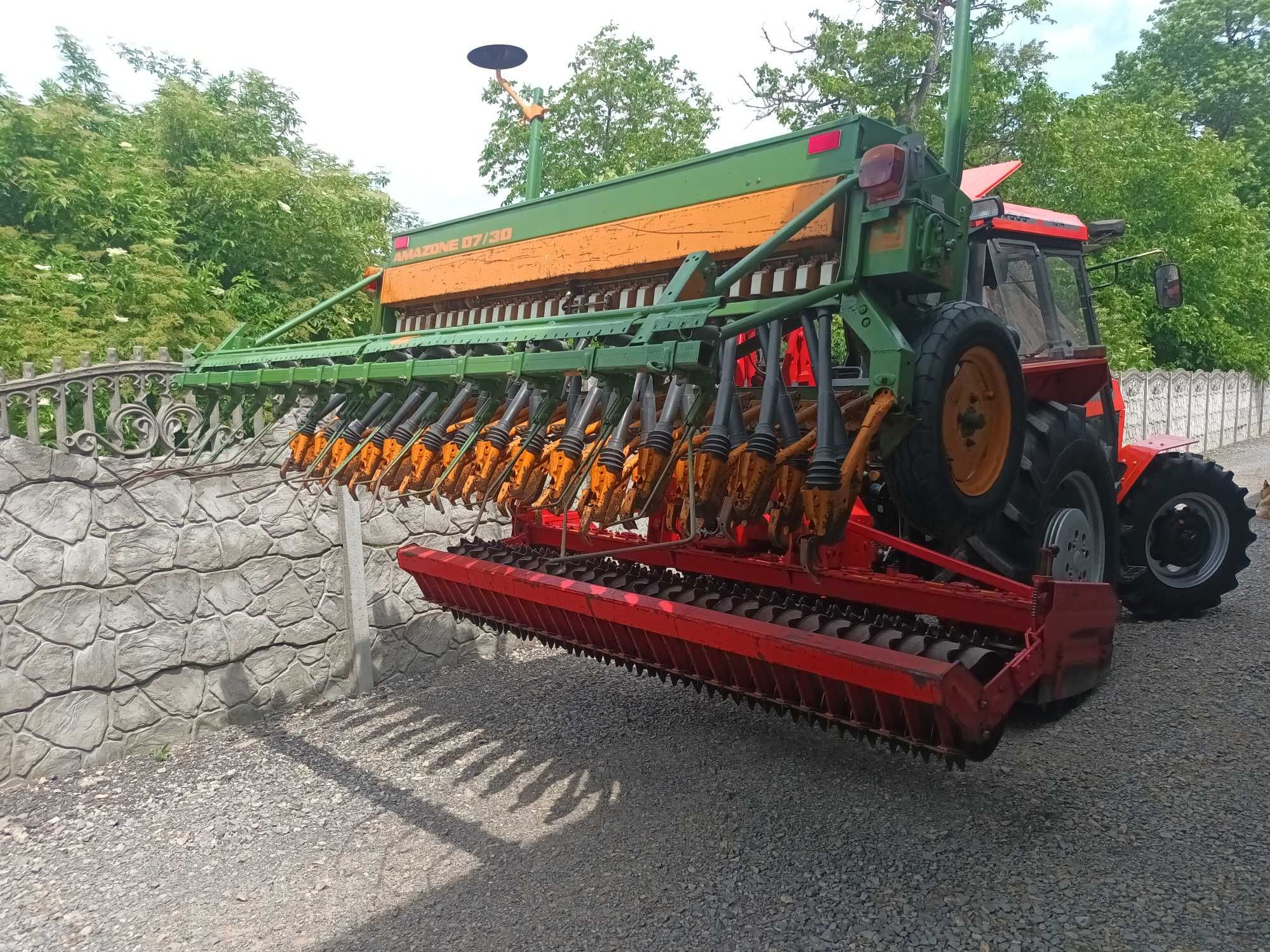 Agregat uprawowo siewny Niemeyer KR3020 Super + Siewnik Amazone D7/30