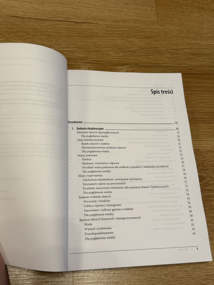 Statystyka praktyczna w data science. 50 kluczowch zagadnień