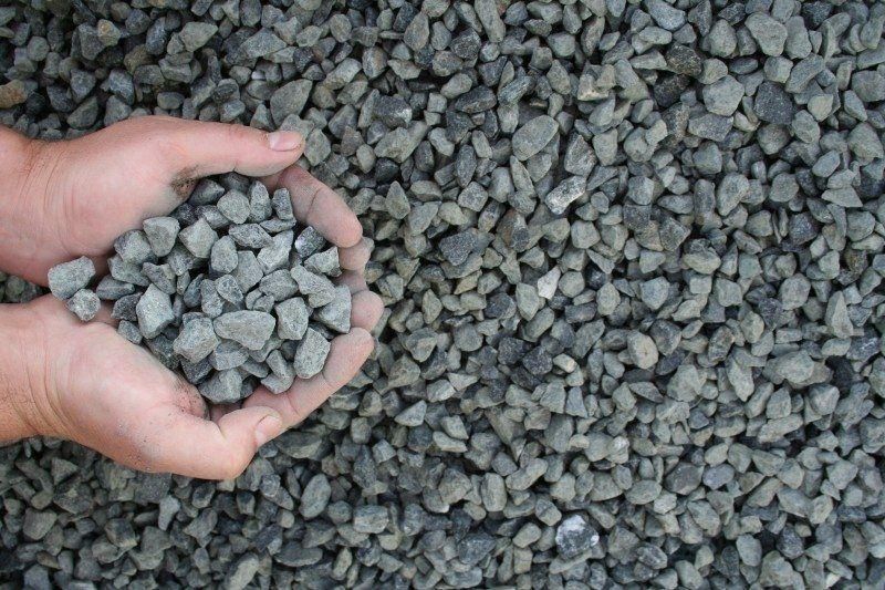Пісок,щебінь,відсів,асфальтна крошка,цемент та сузий бетон!