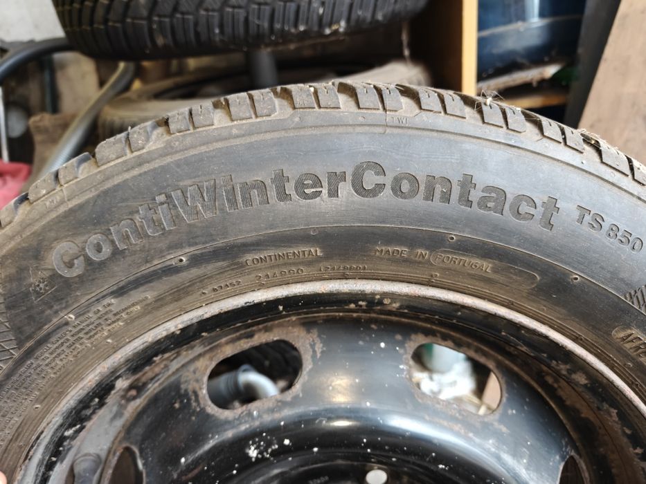 5 Felgi stalowe z oponami zimowymi + dojazdowe 195 60 R15 4x108