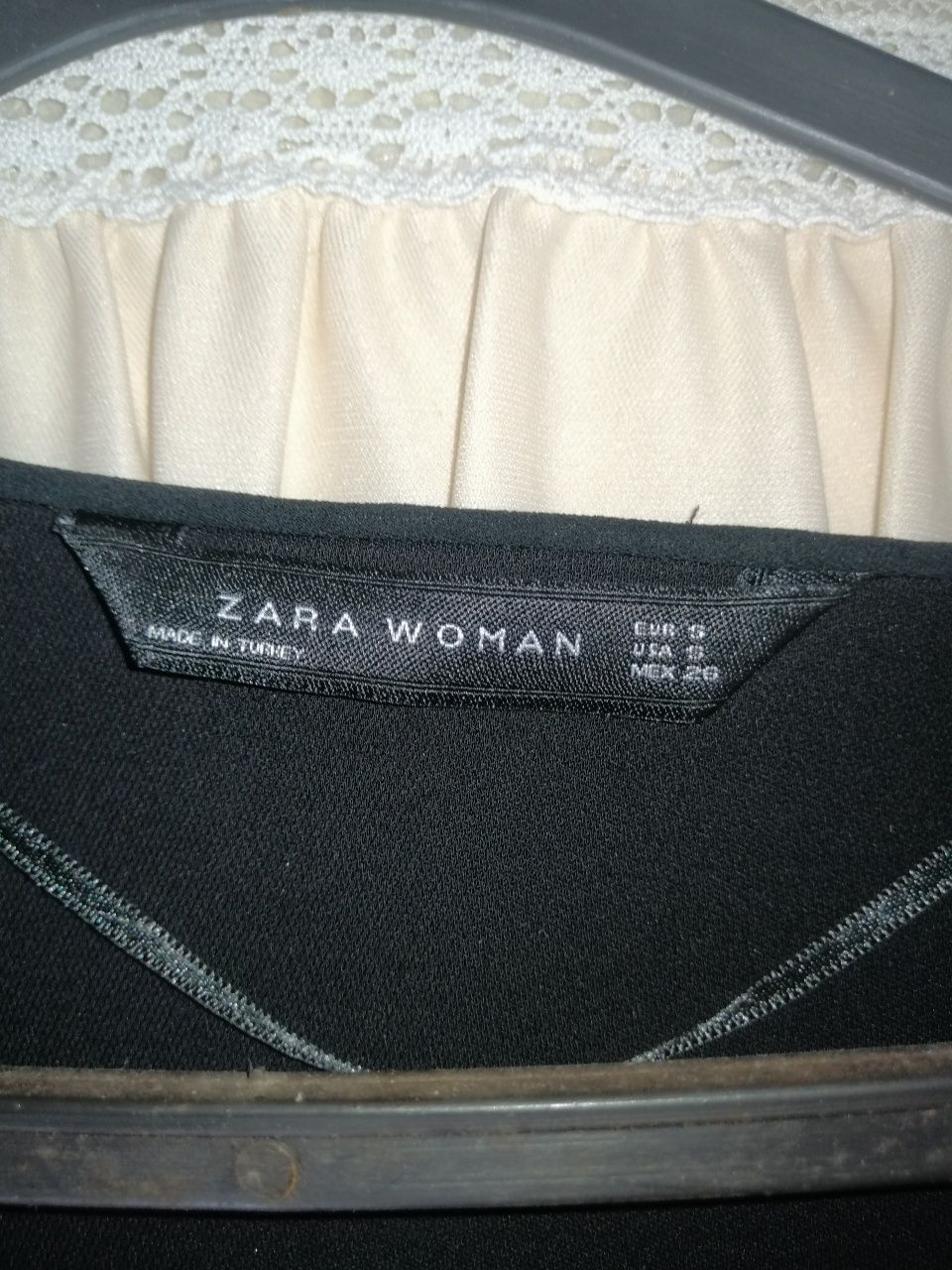 Blusa preta mulher da Zara